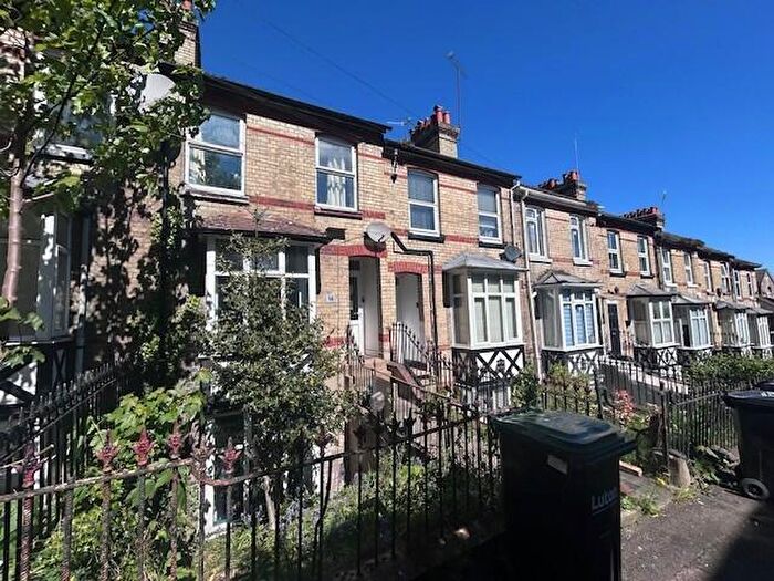 1 Bedroom Terraced House To Rent In Gladstone Avenue, Luton, Beds, LU1