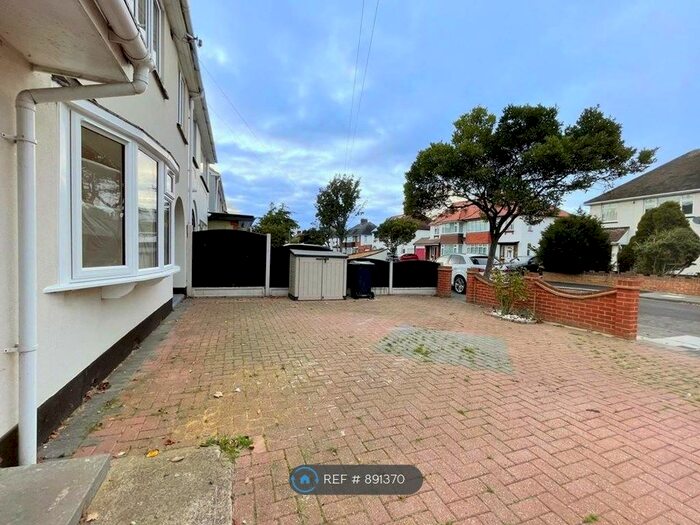 5 Bedroom SemiDetached House To Rent In Ulster Avenue, Shoeburyness