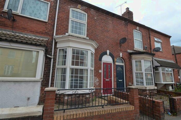 2 Bedroom Terraced House To Rent In Pontefract Road, Castleford, WF10