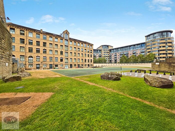 2 Bedroom Flat For Sale In Salts Mill Road, Shipley, BD17