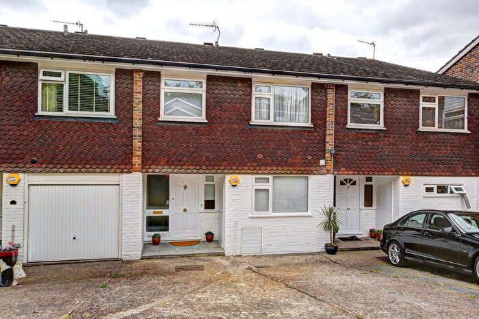 4 Bedroom Terraced House To Rent In Hillview, Raynes Park, SW20