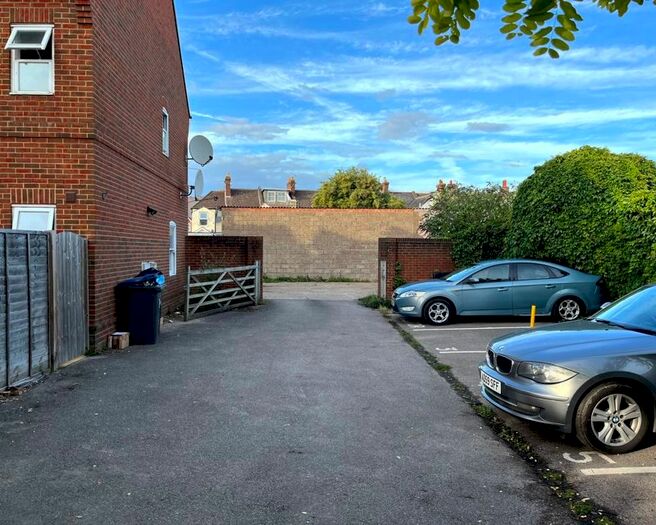 Garage / Parking To Rent In Elgar Bretts Court, Gordon Road, Canterbury, CT1