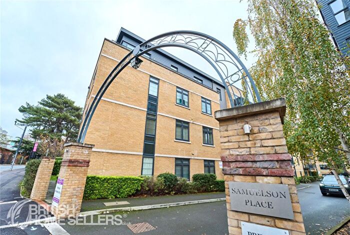 1 Bedroom Flat For Sale In Samuelson Place, Isleworth, TW7