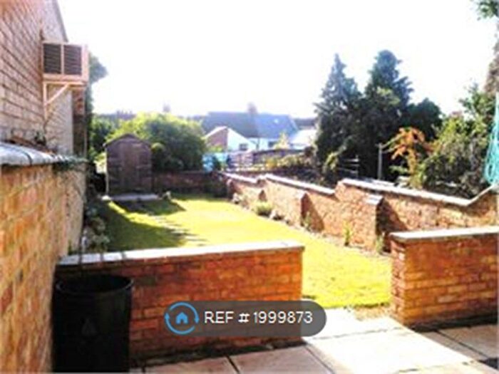 3 Bedroom Terraced House To Rent In Balmoral Road, Northampton, NN2