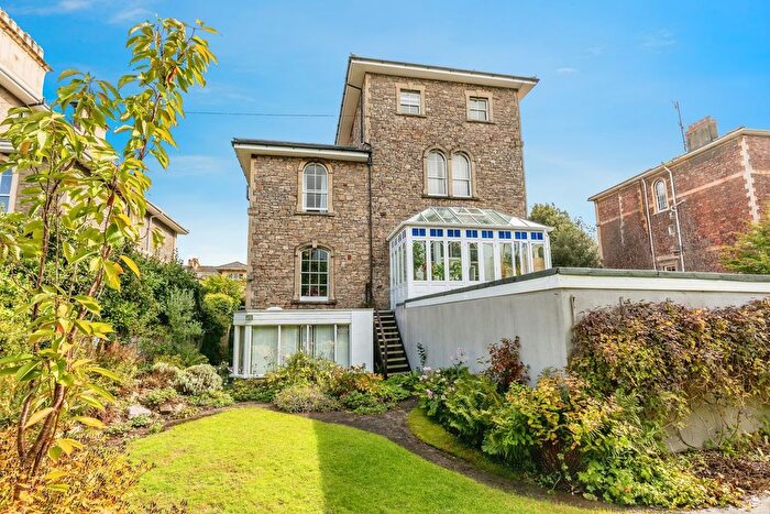 3 Bedroom Flat For Sale In Pembroke Rd, Bristol, BS8