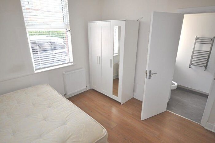 1 Bedroom Property To Rent In Chapter Road, NW2