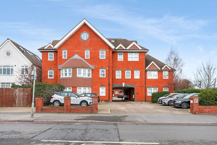 2 Bedroom Apartment For Sale In London Road, Cheam, Sutton, SM3