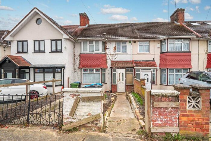 3 Bedroom Terraced House For Sale In Tokyngton Avenue, Wembley, HA9
