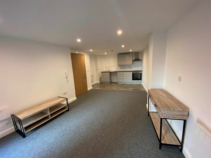 1 Bedroom Flat To Rent In Wolstenholme Square, Liverpool, L1