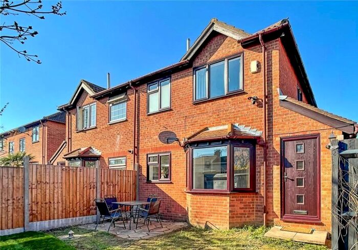 1 Bedroom Terraced House To Rent In Blackmans Close, Dartford, DA1