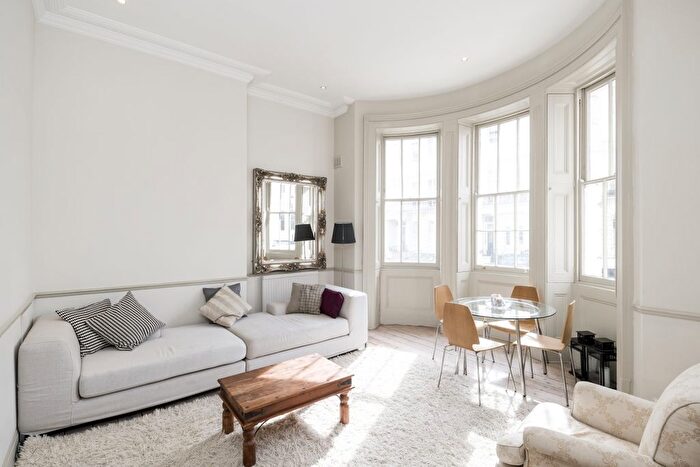 1 Bedroom Flat To Rent In Stanley Gardens, London, W11