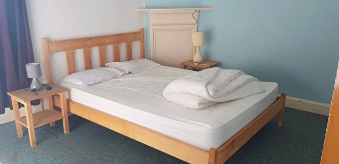 1 Bedroom Flat To Rent In Harrison Gardens, Edinburgh, EH11