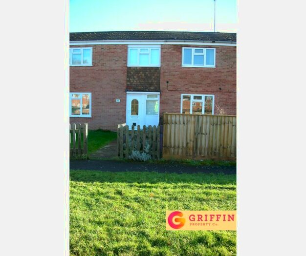 4 Bedroom Terraced House For Sale In Woodlands, Berkshire, RG20