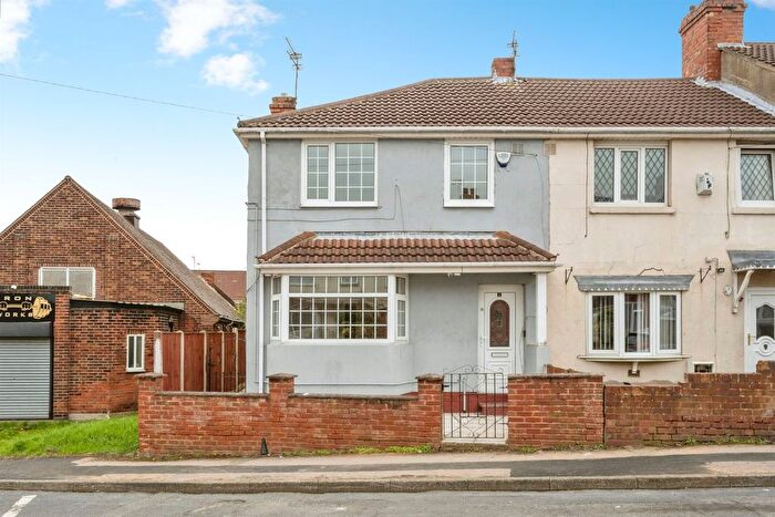 3 Bedroom End Terrace House For Sale In St. Johns Road, Edlington, Doncaster, DN12