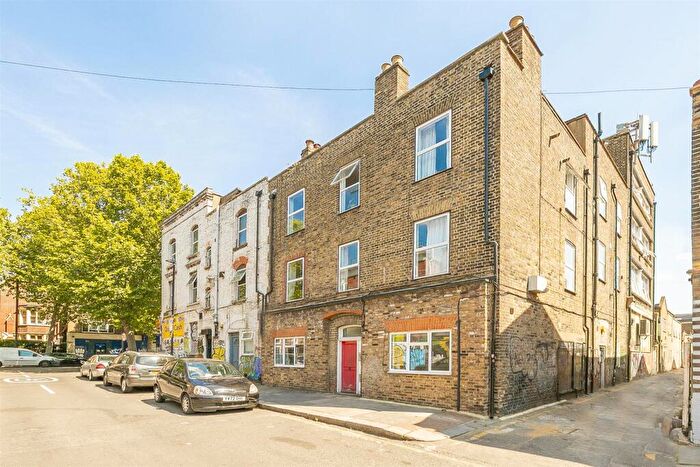 1 Bedroom Flat To Rent In Weavers Court, Hague Street, London, E2