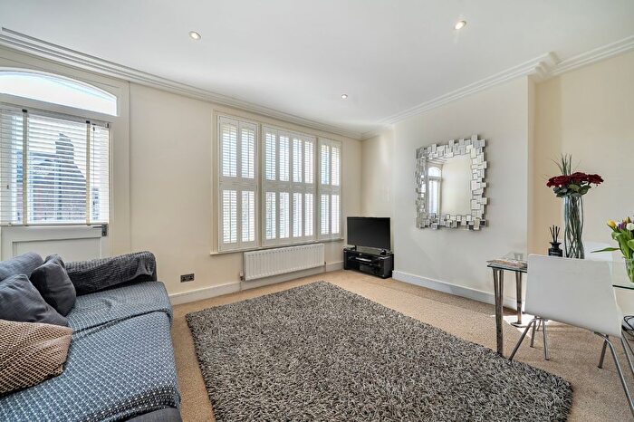 1 Bedroom Flat For Sale In Felsham Road, Putney, London, SW15