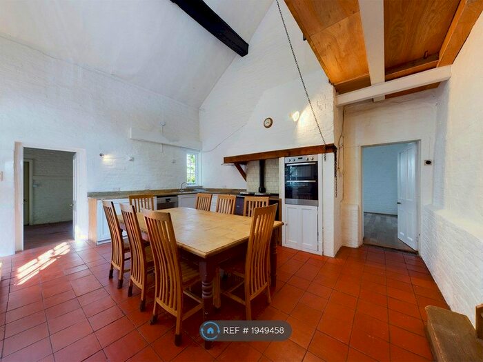 3 Bedroom Semi-Detached House To Rent In Old Compton Lane, Farnham, GU9