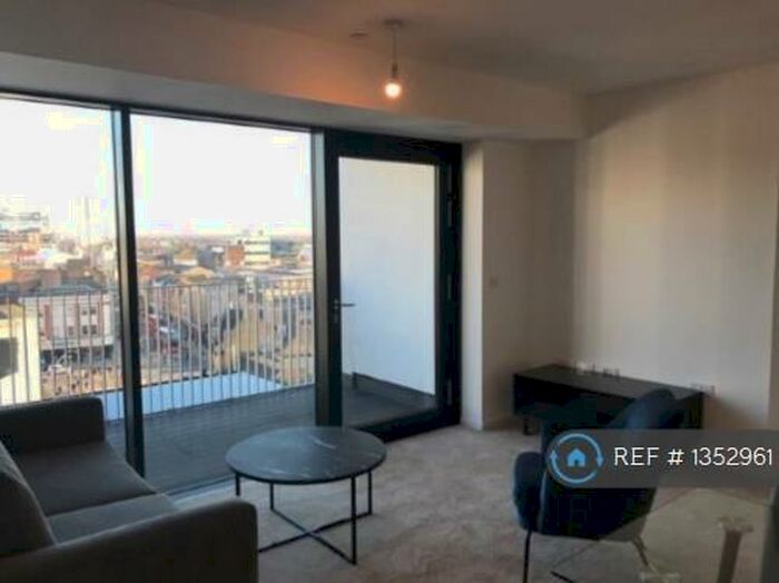 2 Bedroom Flat To Rent In Valentines House, Ilford, IG1