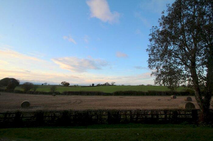 4 Bedroom Detached House To Rent In Aire Road, Wetherby, LS22