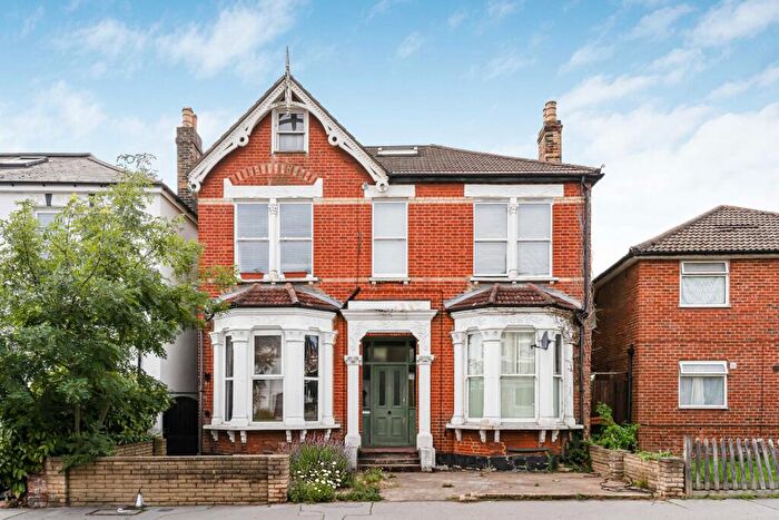 1 Bedroom Apartment For Sale In Whitworth Road, London, SE25