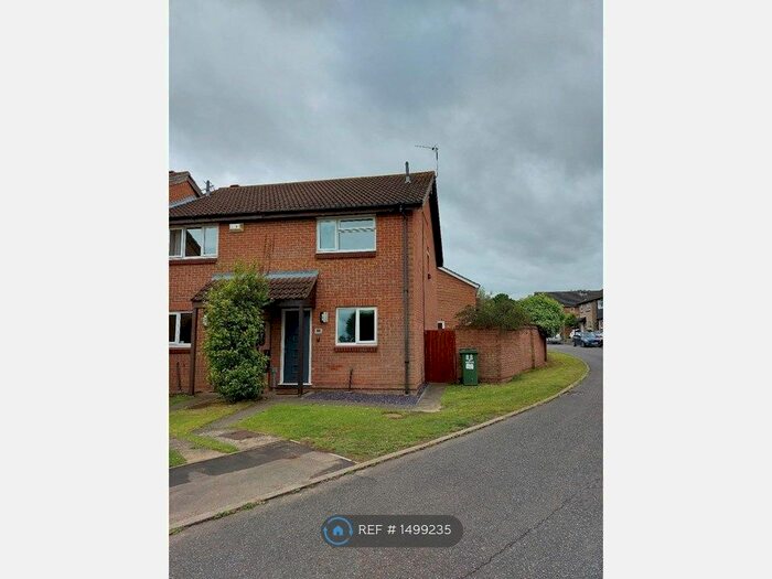 2 Bedroom End Of Terrace House To Rent In Greenwich Gardens, Newport Pagnell, MK16