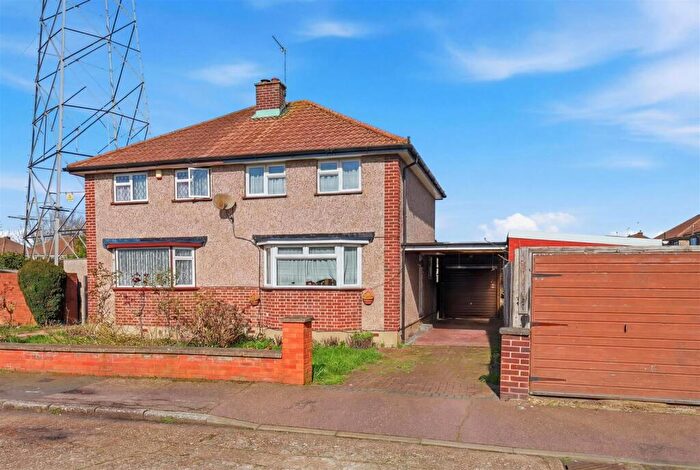 2 Bedroom Semi Detached House For Sale In Vernon Avenue, Enfield, EN3