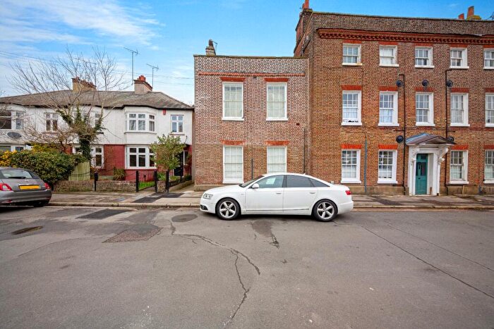 1 Bedroom Flat For Sale In Joy Road, Gravesend, Kent, DA12