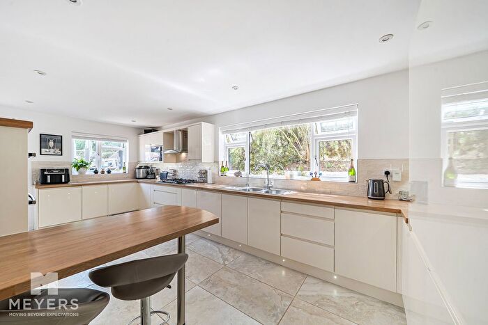 5 Bedroom Detached House For Sale In Wyatts Lane, Corfe Mullen, BH21
