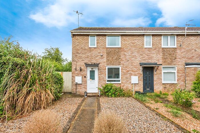 2 Bedroom House To Rent In Mellow Ground, Swindon, SN25