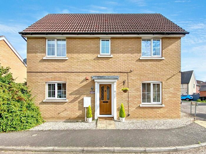 3 Bedroom Detached House For Sale In Chaffinch Way, Stowmarket, IP14