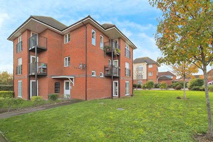 1 Bedroom Flat For Sale In Holmes Road, Bishopdown, Salisbury, SP1