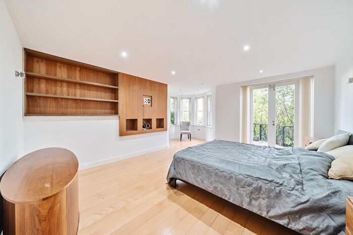5 Bedroom Detached House For Sale In Mountview Road, Esher, KT10