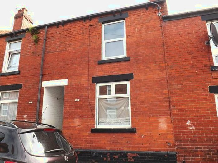2 Bedroom House To Rent In Ellerton Road, Sheffield, S5