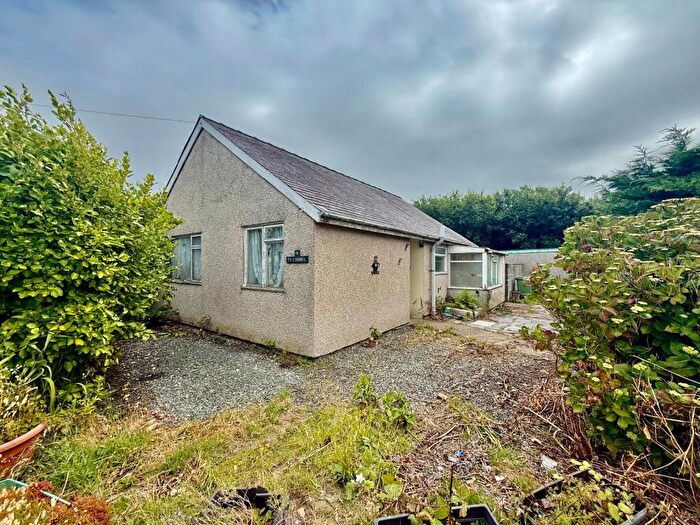 2 Bedroom Bungalow For Sale In Belgrave Road, Fairbourne, LL38
