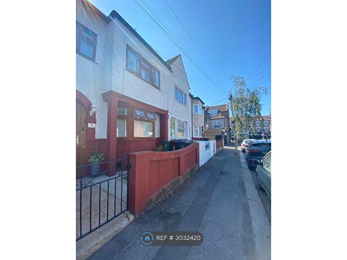 5 Bedroom Terraced House To Rent In St Mary's Road, London, E10
