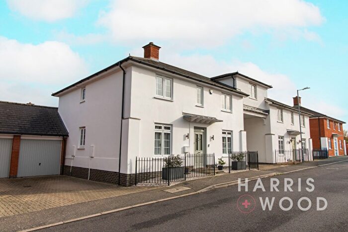 5 Bedroom Link Detached House For Sale In Elgar Drive, Witham, Essex, CM8