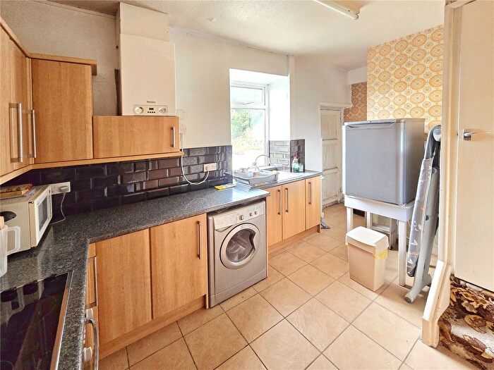 1 Bedroom Terraced House For Sale In Burnley Road, Loveclough, Rossendale, BB4