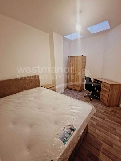 3 Bedroom Flat To Rent In Charlesworth House, Charles Street, Leicester, LE1