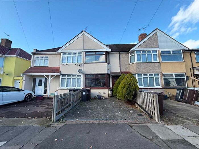 2 Bedroom Terraced House For Sale In Granville Avenue, Feltham, TW13