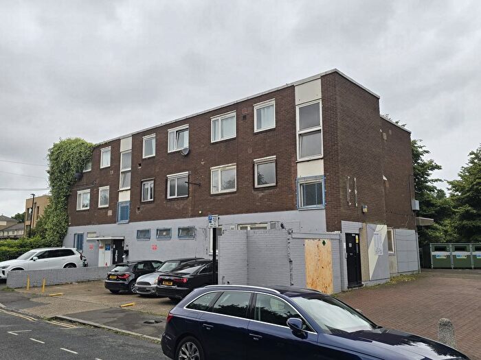 2 Bedroom Flat To Rent In Kingfisher Square, Clyde Street, Deptford, SE8