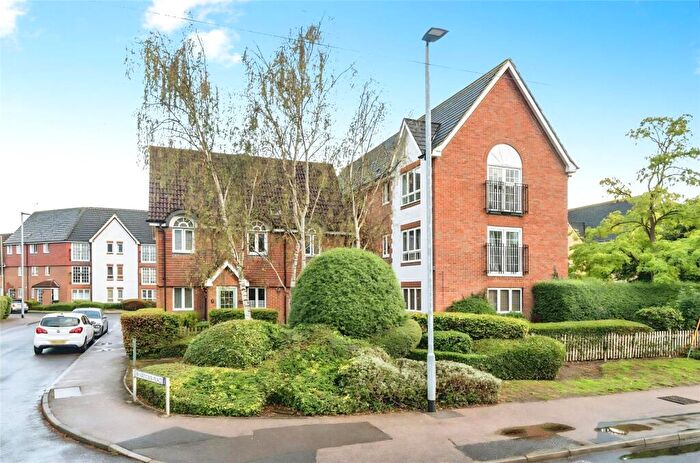 2 Bedroom Apartment For Sale In Hartigan Place, Woodley, Reading, RG5