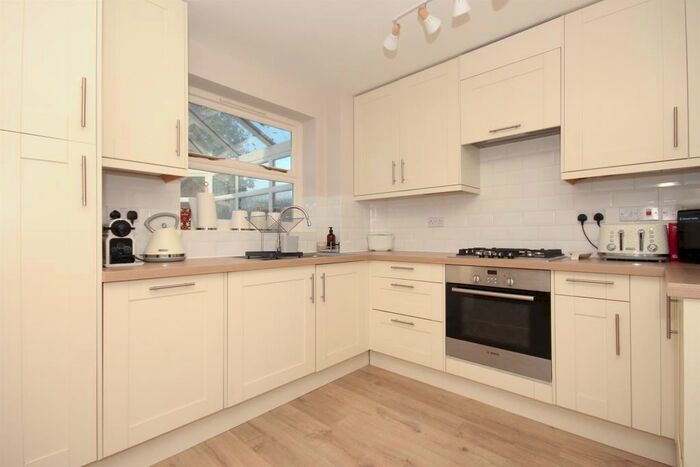 2 Bedroom Terraced House To Rent In Chestnut Square, Leamington Spa, CV32