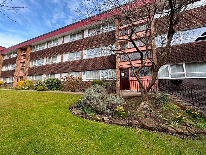 2 Bedroom Property To Rent In Elm Close, Nottingham, NG3