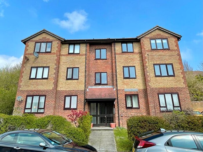 1 Bedroom Flat To Rent In Mayfield Avenue, Dover, CT16
