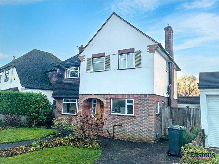3 Bedroom Detached House For Sale In The Spinney, Epsom, Surrey, KT18