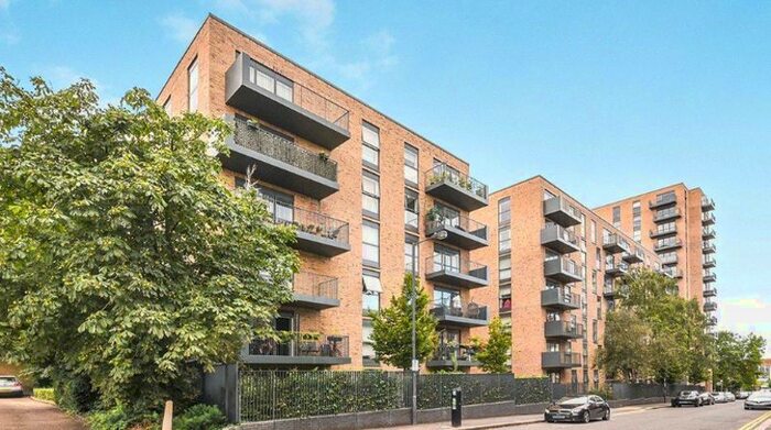 2 Bedroom Flat To Rent In Lyon Road, Harrow-On-The-Hill, Harrow, HA1