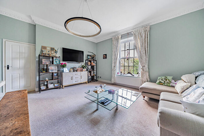 2 Bedroom Apartment To Rent In Southlands Grove, Bromley, BR1