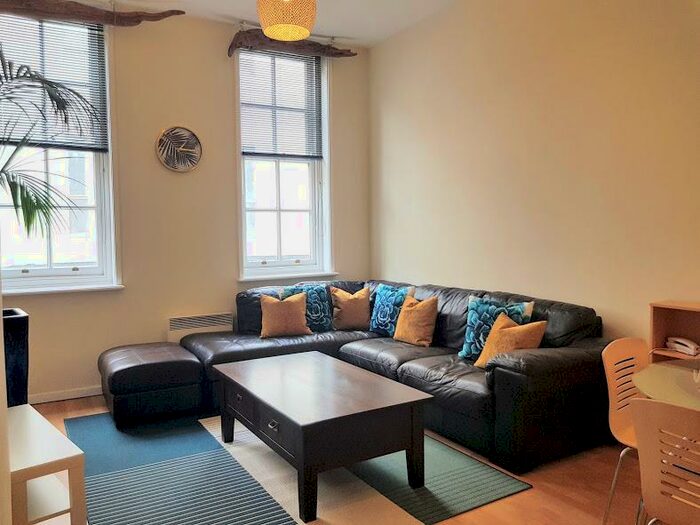 1 Bedroom Apartment To Rent In Vassalli House, Central Road, LS1