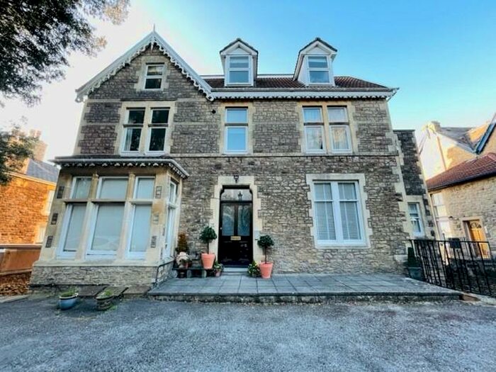 1 Bedroom Apartment To Rent In The Avenue. Clevedon, BS21