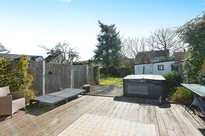 4 Bedroom Semi-Detached House For Sale In Cherry Gardens, Billericay, Essex, CM12